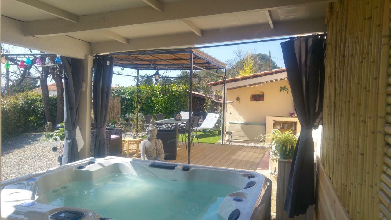 Gite Lapaz/Jacuzzi Prive/Piscine Draguignan Exterior photo